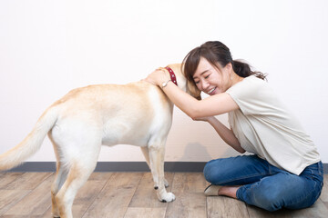犬と女性
