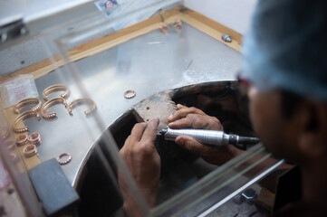 Diamond cutting process.