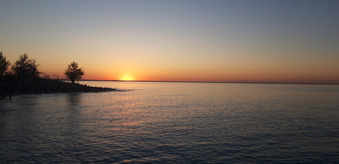 Fototapeta premium sunset over the sea
