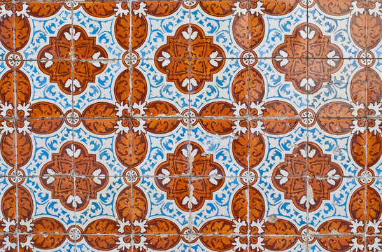 Portuguese glazed tiles 080