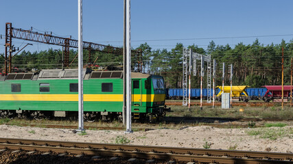 ELECTRIC LOCOMOTIVE - Heavy goods vehicle on the railroad