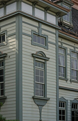 晩秋の米沢・旧米沢高等工業学校本館