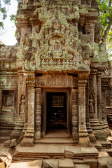Fototapeta na wymiar One of the entrances of Angkor Wat in Cambodia