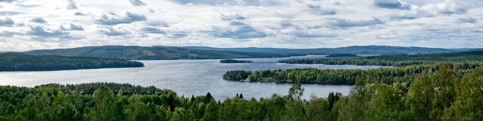 Fototapeta na wymiar Lake view at autumn in Dalarna, Sweden
