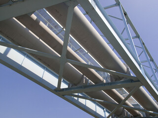 Obraz premium 淀川を渡る水道管