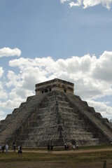 Fototapeta na wymiar Chichen Itza,Mexico,Yucatan. El Castillo Tempio di Kukulcan
