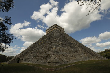 Fototapeta na wymiar Chichen Itza,Mexico,Yucatan. El Castillo Tempio di Kukulcan