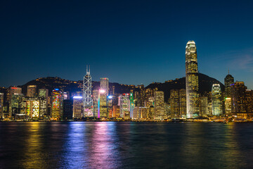 Naklejka premium 香港 ビクトリア・ハーバーと香港島の夜景 