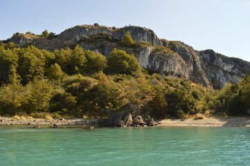 Obraz premium The beautiful rock formations of Catedrales de Marmol in General Carrera Lake between Chile and Argentina, Patagonia
