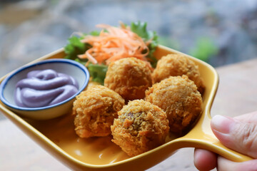 potato ball, cheese balls