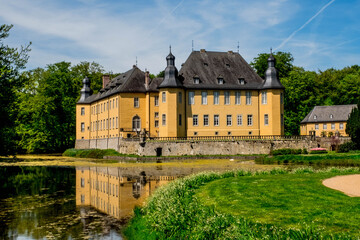 Fototapeta na wymiar Schloss Dick castle in Germany