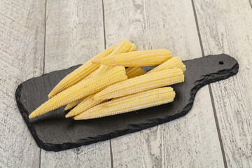 Raw baby corn