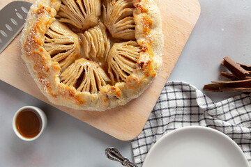 apple pie on a plate