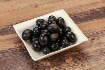 Black olives in the bowl