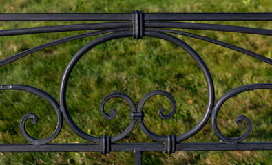 Decorative element of cast iron grating