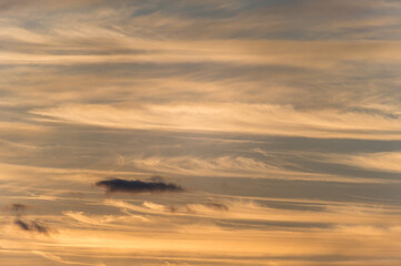 朝焼け（絹のような雲）