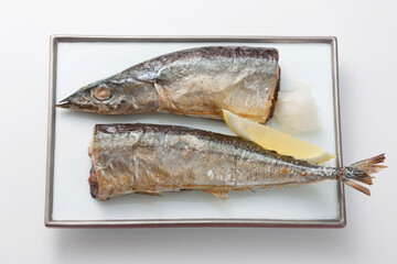 サンマの塩焼き