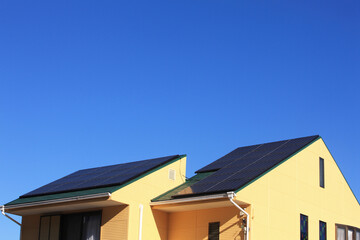 ソーラーパネルの屋根
