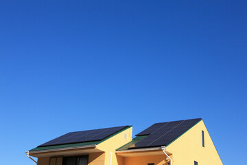 ソーラーパネルの屋根