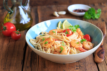 Spaghetti mit Garnelen