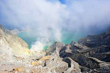Kawah Ijen volcano (Ijen crater and lake), Banyuwangi, Eastern Java, Indonesia, Asia
