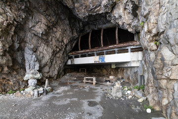 kissing tunnel Wajima Ishikawa in Japan