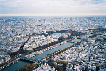 Obraz premium city aerial view of paris