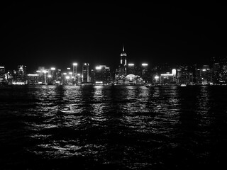Fototapeta na wymiar Panoramic view of Hong-Kong river by night