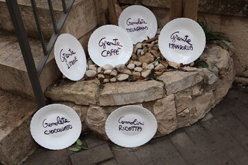 Piatti decorati