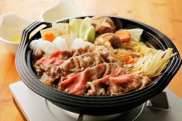 国産和牛ロースのすき焼き　Sukiyaki (Japanese Beef Hot Pot)