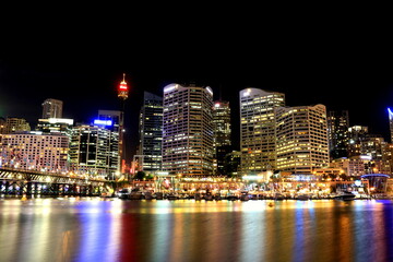 Fototapeta na wymiar night view of darling harbor in sydney, australia