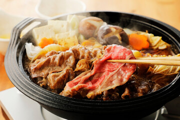 国産和牛ロースのすき焼き　Sukiyaki (Japanese Beef Hot Pot)