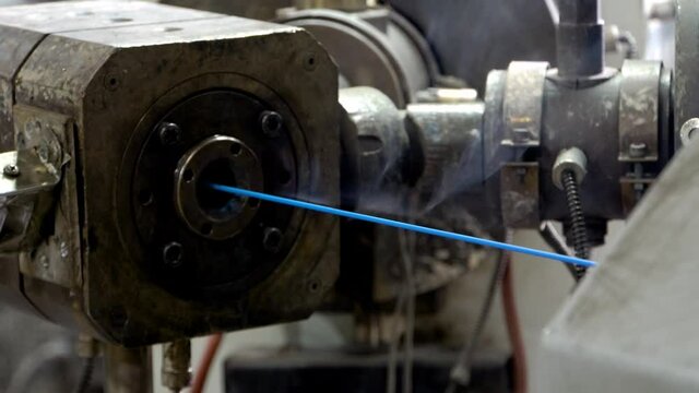 Plastic Wire Filament, the Modern printing technology. Continuous extrusion with cooling in water.