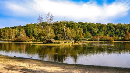 Der Silbersee auf dem ehemaligen Reichsparteitag-gelände in Nürnberg © Lichtblick