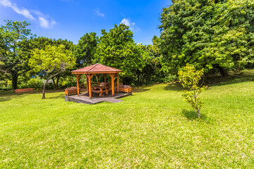 Kiosque de pique-nique public de Bois Blanc, île de la Réunion 