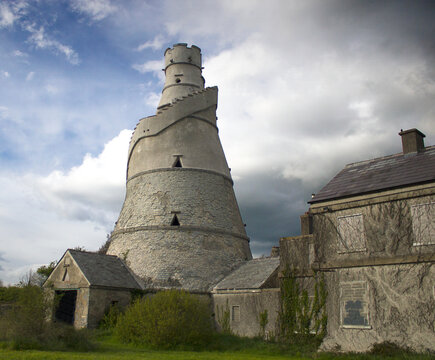 The Wonderful Barn - is a corkscrew-shaped barn built with the stairs ascending around the exterior of the building. The shape is similar to how some artists have interpreted the tower of Babel.