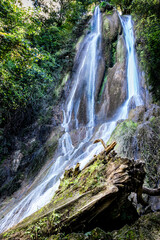 Fototapeta na wymiar Cedral Waterfall in Sierra Gorda, Pinal de Amoles, Querétaro, México