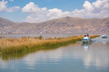 ペルーのチチカカ湖