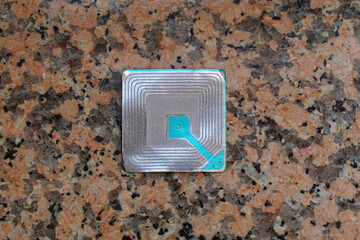 Soft label security magnetic tag anti theft