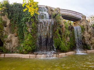 Puente del parque genovés en cádiz, andalucia, españa