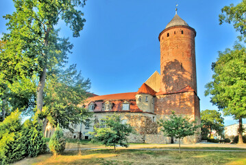 Fototapeta na wymiar Średniowieczny zamek rycerski w Świdwinie. 