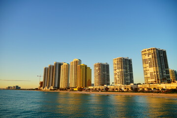 Fototapeta na wymiar Miami beach at sun rise