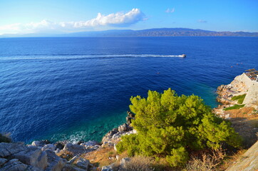 Fototapeta na wymiar natural landscape of Hydra island in Greece