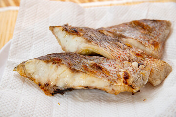 和食　鯛の塩焼き