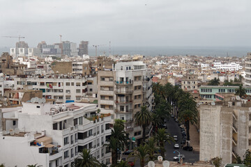 Fototapeta na wymiar Miasto Casablanca w Maroku widziane z wieży katedrySacre Coeur