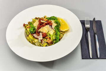 salad with chicken and vegetables