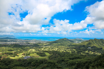 Fototapeta na wymiar Beautiful scenery,Nuuanu Pali Lookout, Oahu, Hawaii 