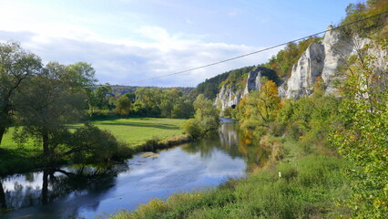 Fototapeta premium Herbststimmung an der oberen Donau am Rabenfelsen