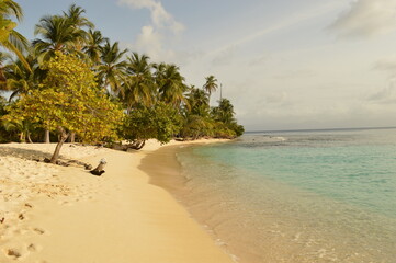 Sailing around the paradise islands and beaches of San Blas (Kuna Yala) in the Caribbean, Panama