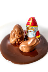 Schokoladen Figuren verschmelzen miteinander